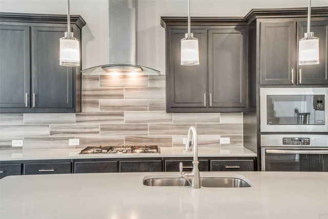7915 Pimlico Drive, Irving, TX 75063