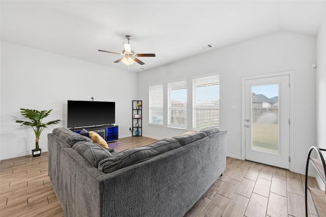 196 Lady Bird Drive, Waxahachie, TX 75165