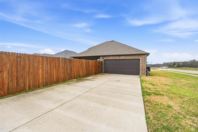 196 Lady Bird Drive, Waxahachie, TX 75165