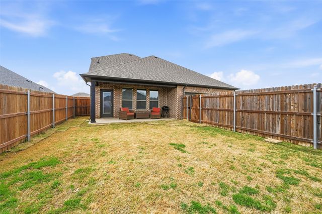 196 Lady Bird Drive, Waxahachie, TX 75165