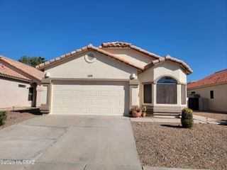 6398 W Rosamond Way, Tucson, AZ 85743