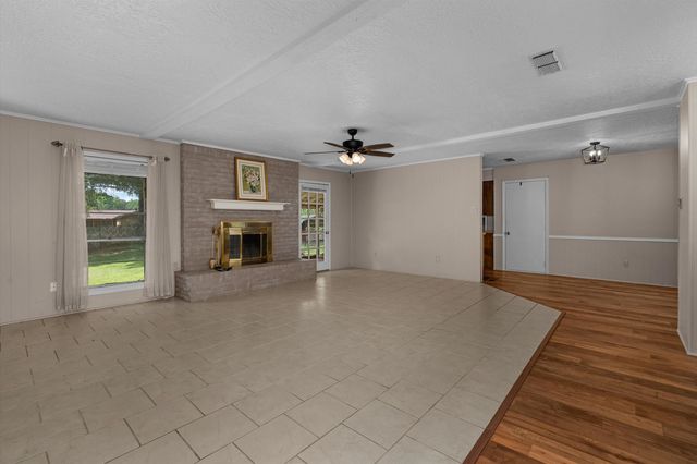 137 Honeysuckle, Beckville, TX 75631