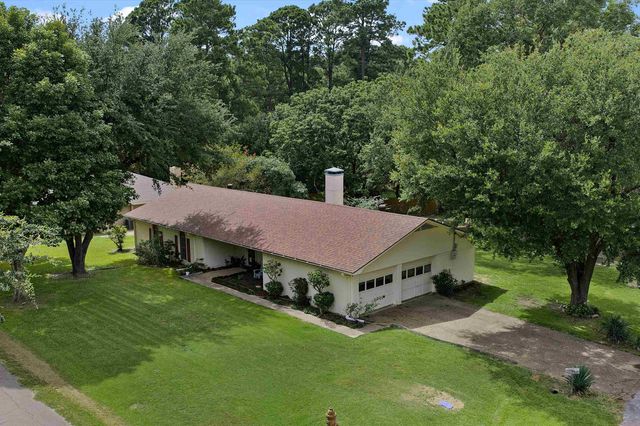 137 Honeysuckle, Beckville, TX 75631