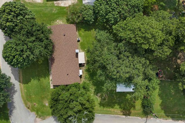 137 Honeysuckle, Beckville, TX 75631