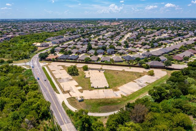805 Mansfield Webb Road, Arlington, TX 76002