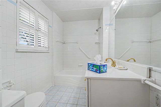 100 Greendale Drive, Kettering, OH 45429