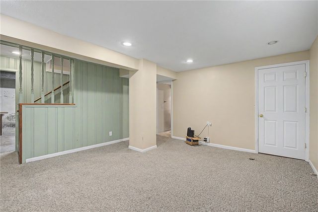 100 Greendale Drive, Kettering, OH 45429