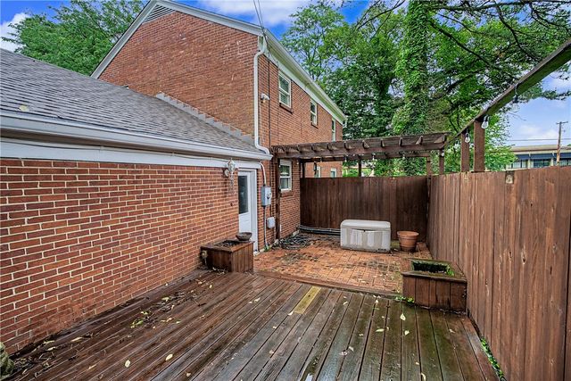 100 Greendale Drive, Kettering, OH 45429