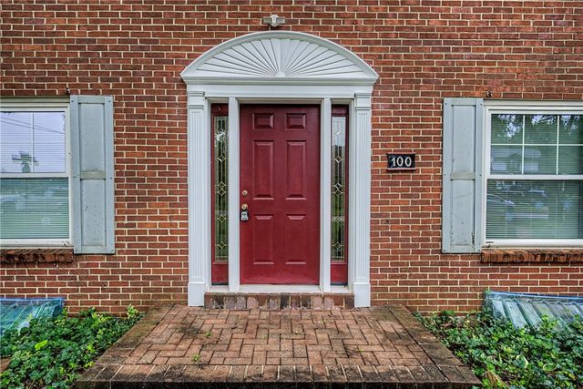 100 Greendale Drive, Kettering, OH 45429