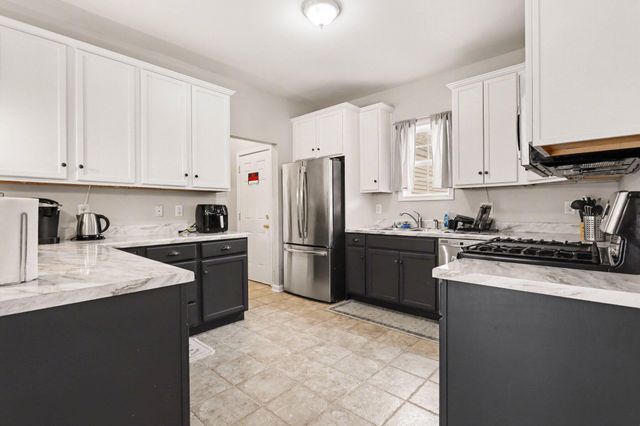 183 Abbington Circle, Battle Creek City, MI 49015