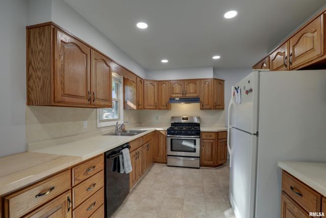 1524 Hamann Lane, Quincy, IL 62305