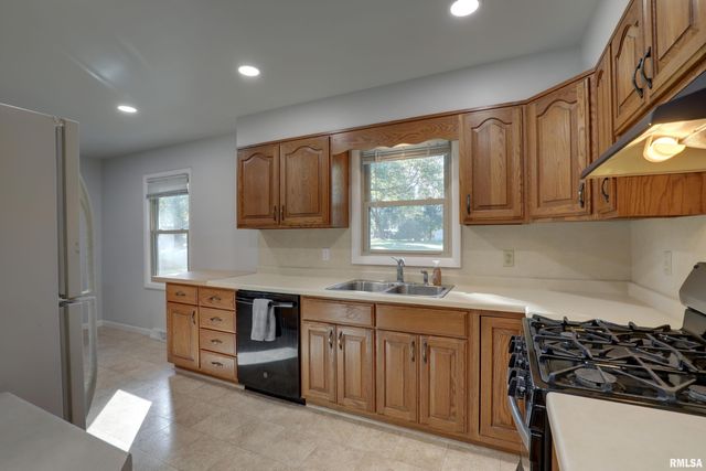 1524 Hamann Lane, Quincy, IL 62305