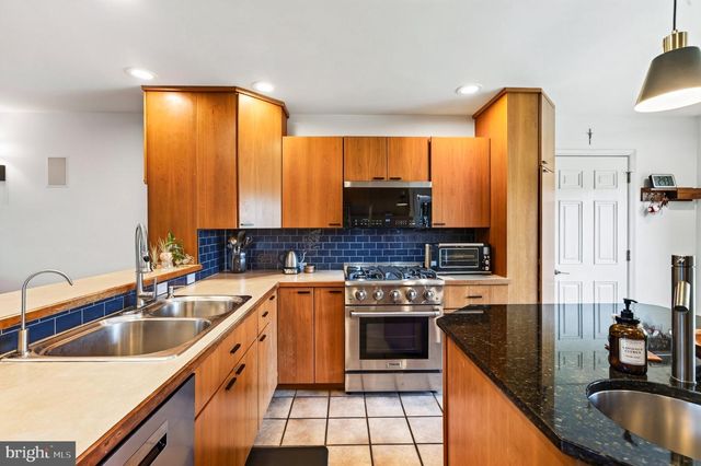 12 STONY RIDGE DR, Mertztown, PA 19539