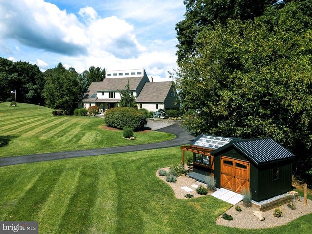 12 STONY RIDGE DR, Mertztown, PA 19539