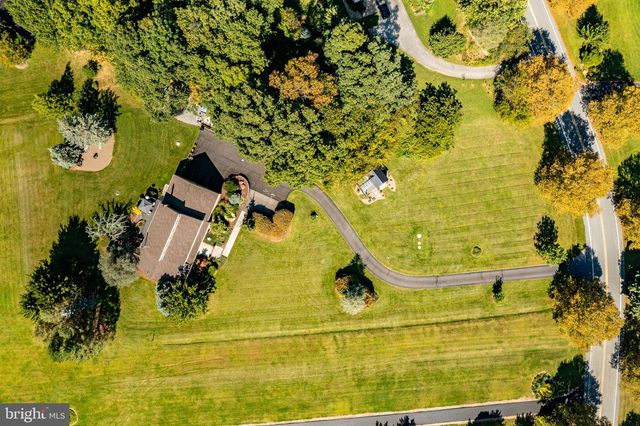 12 STONY RIDGE DR, Mertztown, PA 19539