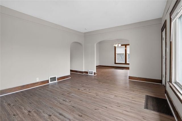 1170 Grandview Ave, Braddock Hills, PA 15104