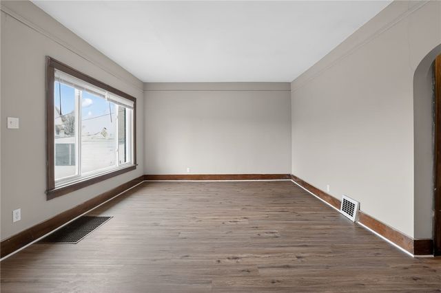 1170 Grandview Ave, Braddock Hills, PA 15104