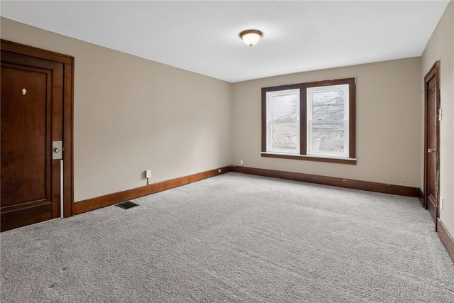 1170 Grandview Ave, Braddock Hills, PA 15104