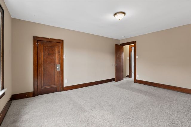 1170 Grandview Ave, Braddock Hills, PA 15104