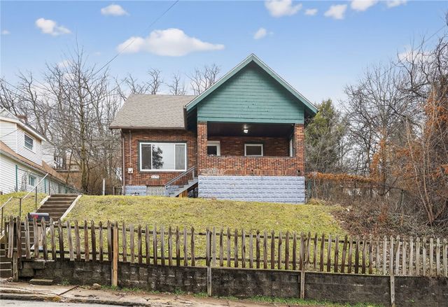 1170 Grandview Ave, Braddock Hills, PA 15104