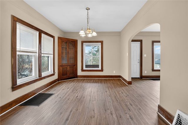 1170 Grandview Ave, Braddock Hills, PA 15104