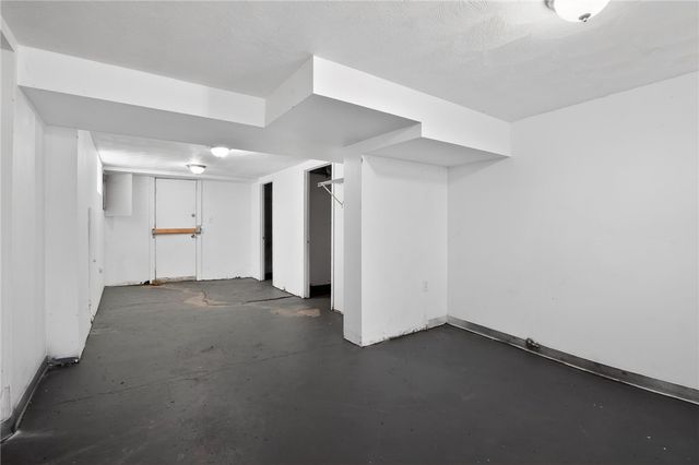 1170 Grandview Ave, Braddock Hills, PA 15104