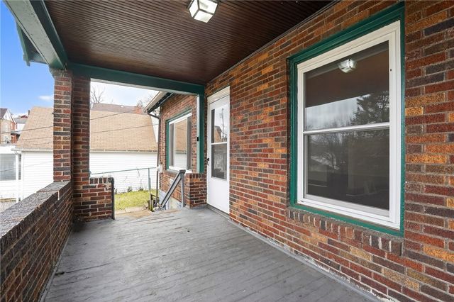 1170 Grandview Ave, Braddock Hills, PA 15104