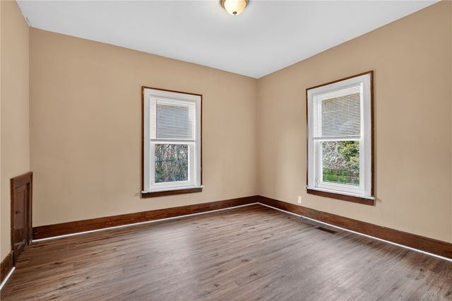 1170 Grandview Ave, Braddock Hills, PA 15104