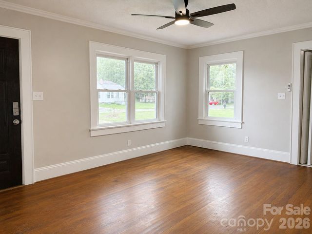 802 3rd Street SE, Conover, NC 28613