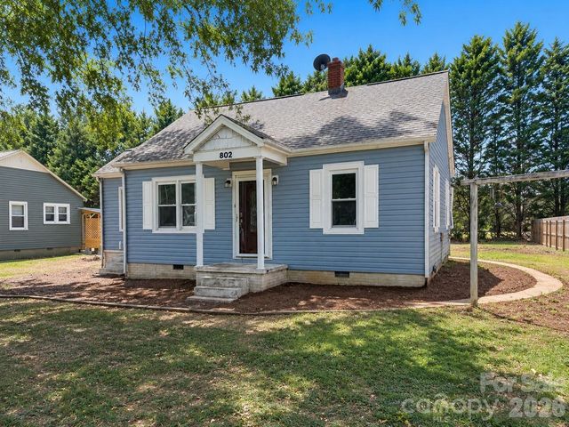 802 3rd Street SE, Conover, NC 28613