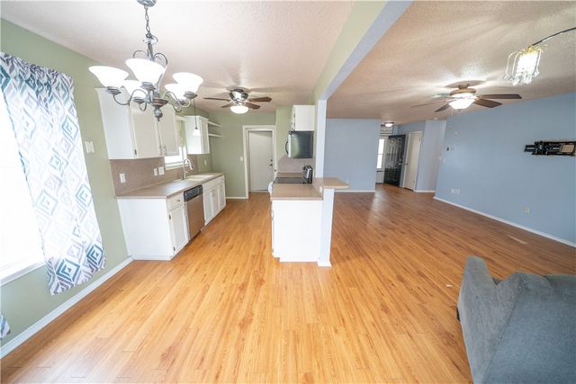 7733 Grizzley Dr, Corpus Christi, TX 78414