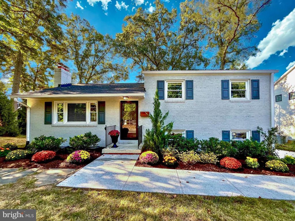 421 LINCOLN AVE, Falls Church, VA 22046