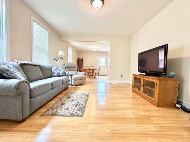 132 Rhode Island Avenue, Manchester, NH 03104
