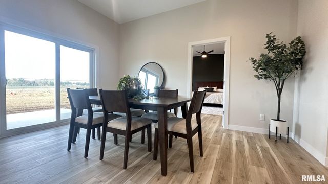 5039 CHESTNUT Street, Quincy, IL 62305