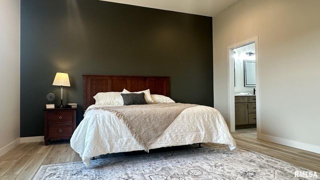 5039 CHESTNUT Street, Quincy, IL 62305