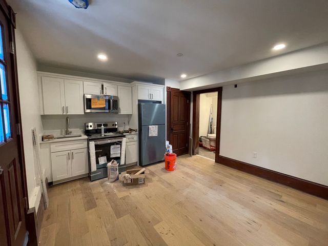 41 Summer St 4, Leominster, MA 01453