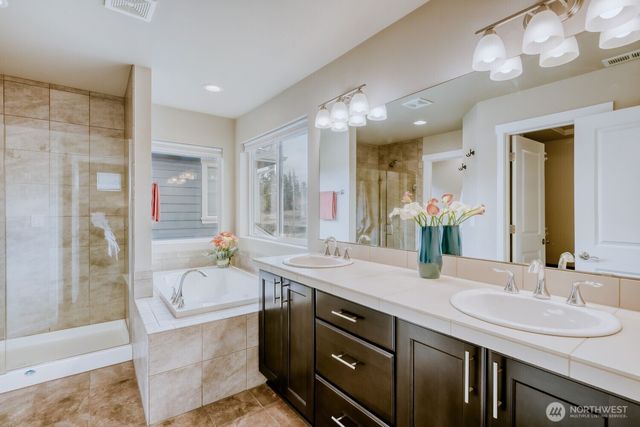 4764 244th Ct SE, Sammamish, WA 98029