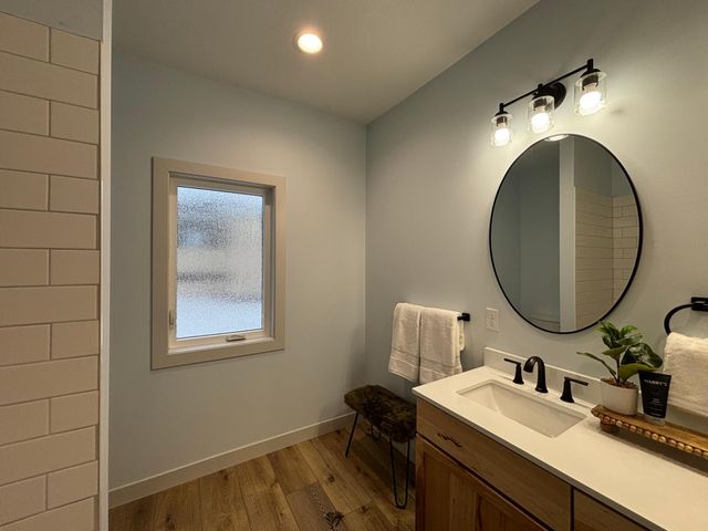 16 Tower Street, Kensington, MN 56343