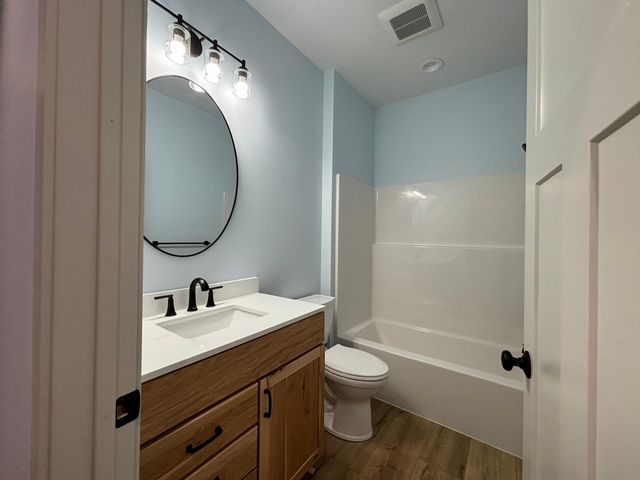 16 Tower Street, Kensington, MN 56343