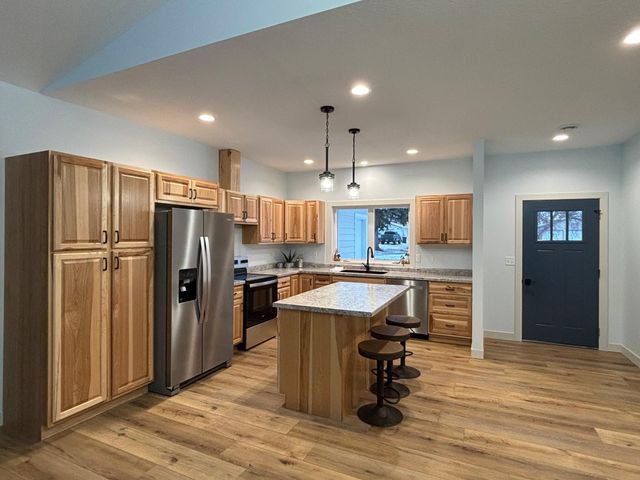 16 Tower Street, Kensington, MN 56343