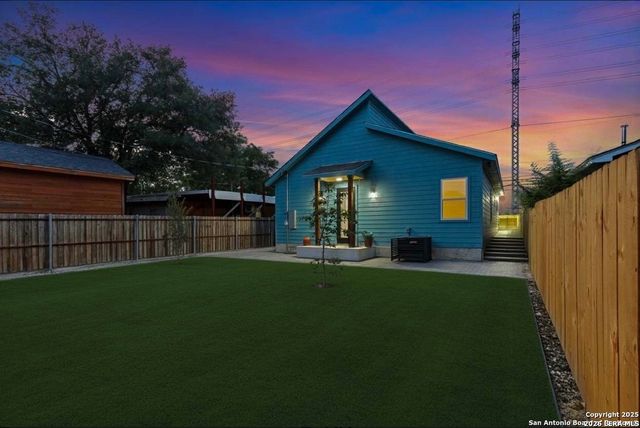 1422 Sherman, San Antonio, TX 78202