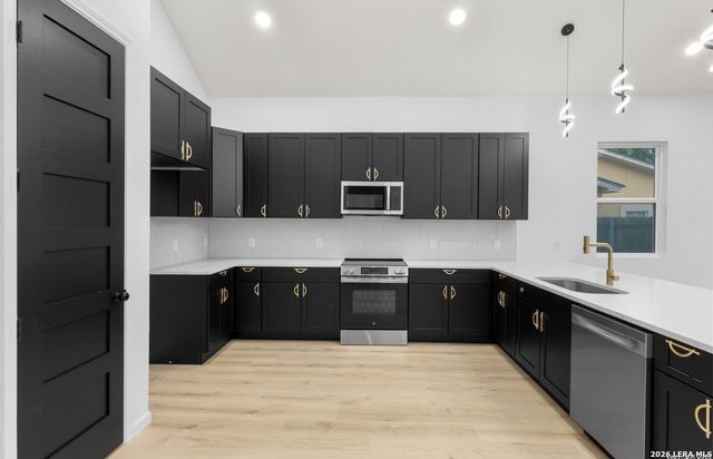 1422 Sherman, San Antonio, TX 78202