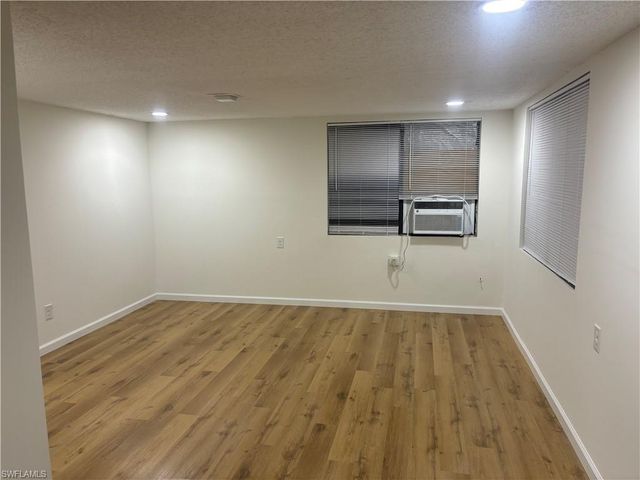 202 2nd ST L, Fort Myers, FL 33907