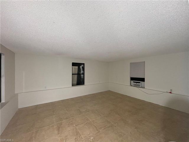 202 2nd ST L, Fort Myers, FL 33907