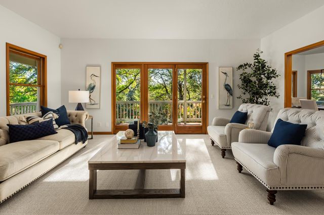 5790 Stanley Dr, Auburn, CA 95602
