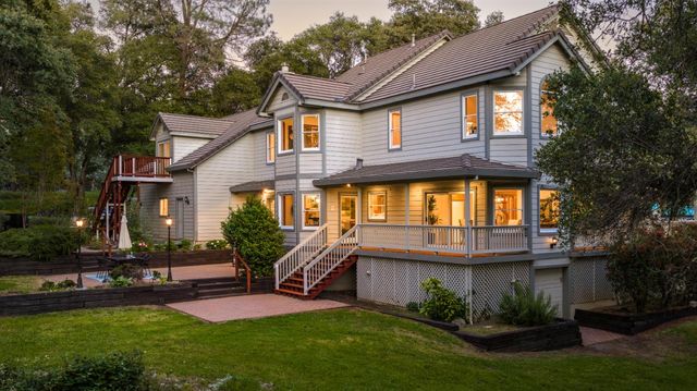 5790 Stanley Dr, Auburn, CA 95602