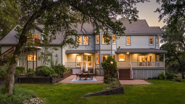 5790 Stanley Dr, Auburn, CA 95602
