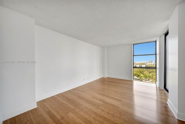 20379 W Country Club Drive 1232, Aventura, FL 33180
