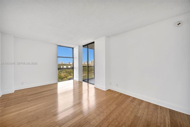 20379 W Country Club Drive 1232, Aventura, FL 33180