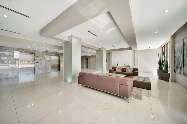 20379 W Country Club Drive 1232, Aventura, FL 33180